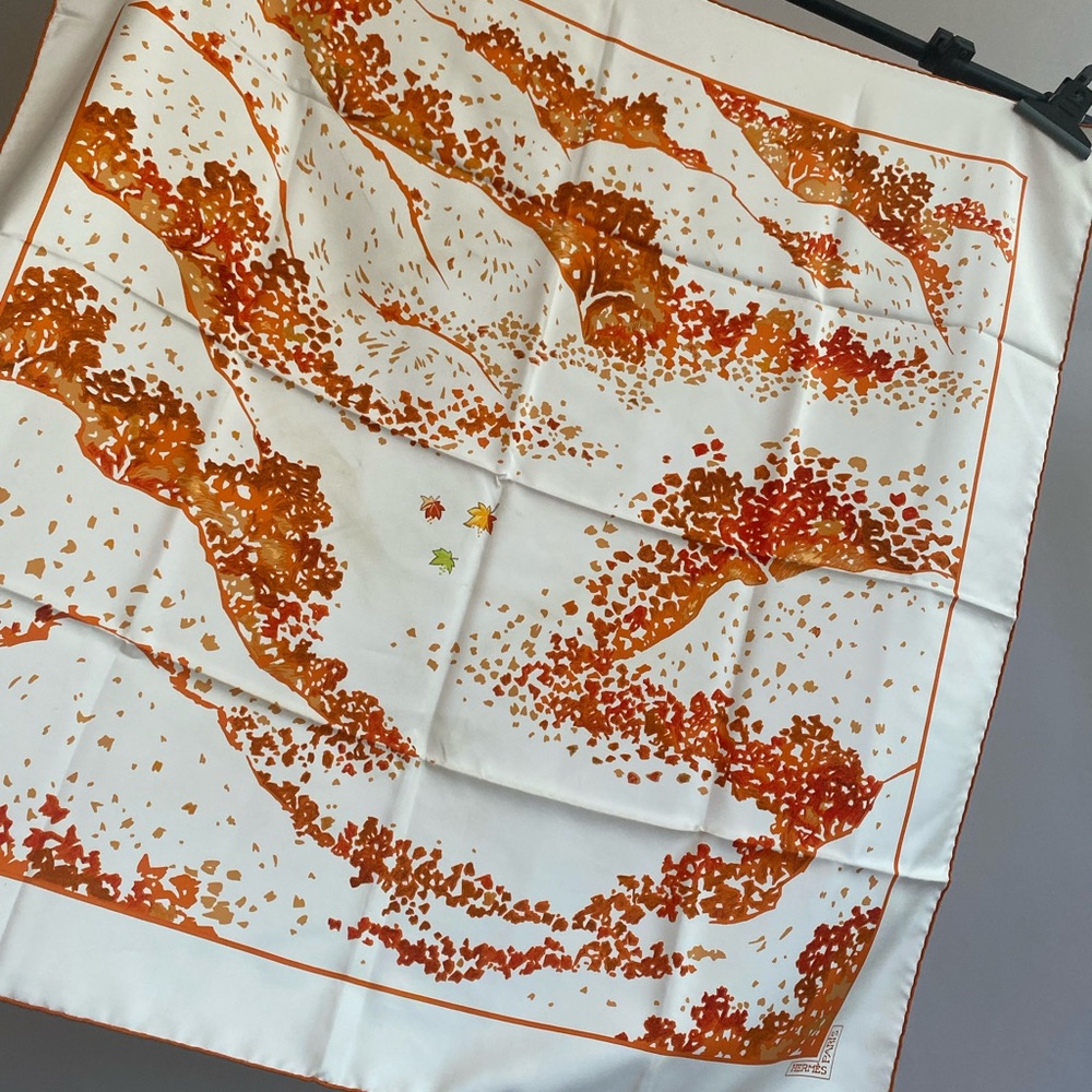 Hermès Scarf - Picture 7 of 15
